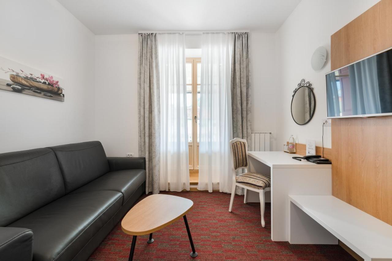 Hotel Dvorec Tolmin Dış mekan fotoğraf